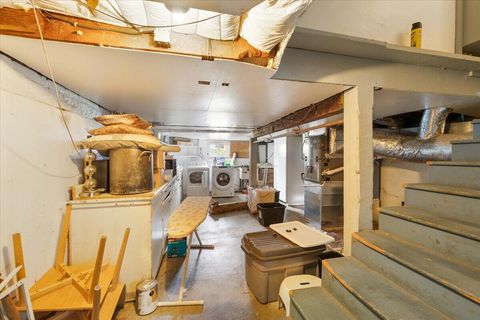 Tiny photo for 139 SW I Street, Grants Pass, OR 97526 (MLS # 220211182)