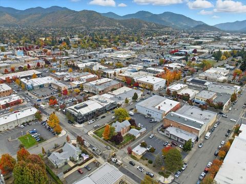 Tiny photo for 139 SW I Street, Grants Pass, OR 97526 (MLS # 220211182)