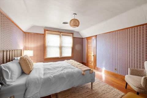 Tiny photo for 139 SW I Street, Grants Pass, OR 97526 (MLS # 220211182)