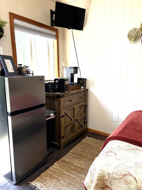 Tiny photo for 15758 Camino De Oro Ave, La Pine, OR 97739 (MLS # 220219348)