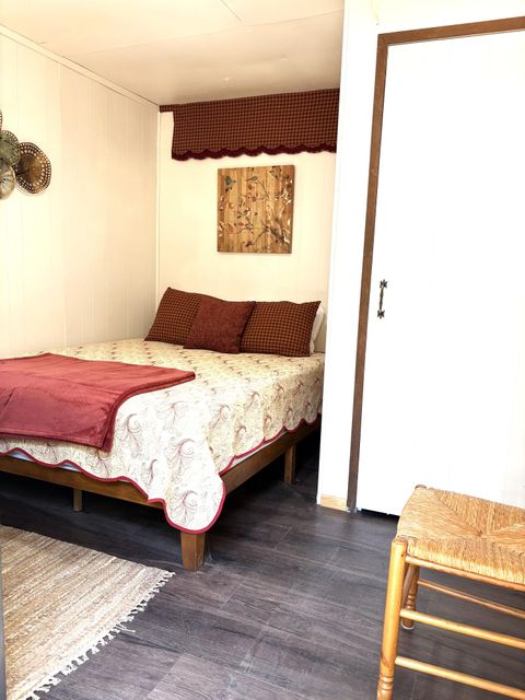 Tiny photo for 15758 Camino De Oro Ave, La Pine, OR 97739 (MLS # 220219348)