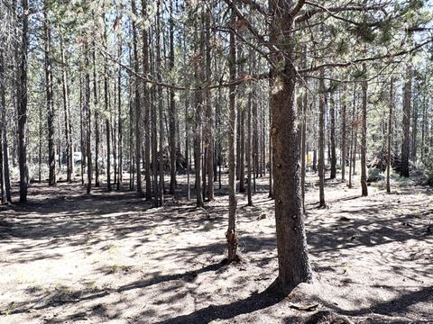 Tiny photo for 15758 Camino De Oro Ave, La Pine, OR 97739 (MLS # 220219348)