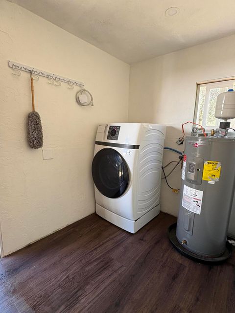 Tiny photo for 15758 Camino De Oro Ave, La Pine, OR 97739 (MLS # 220219348)