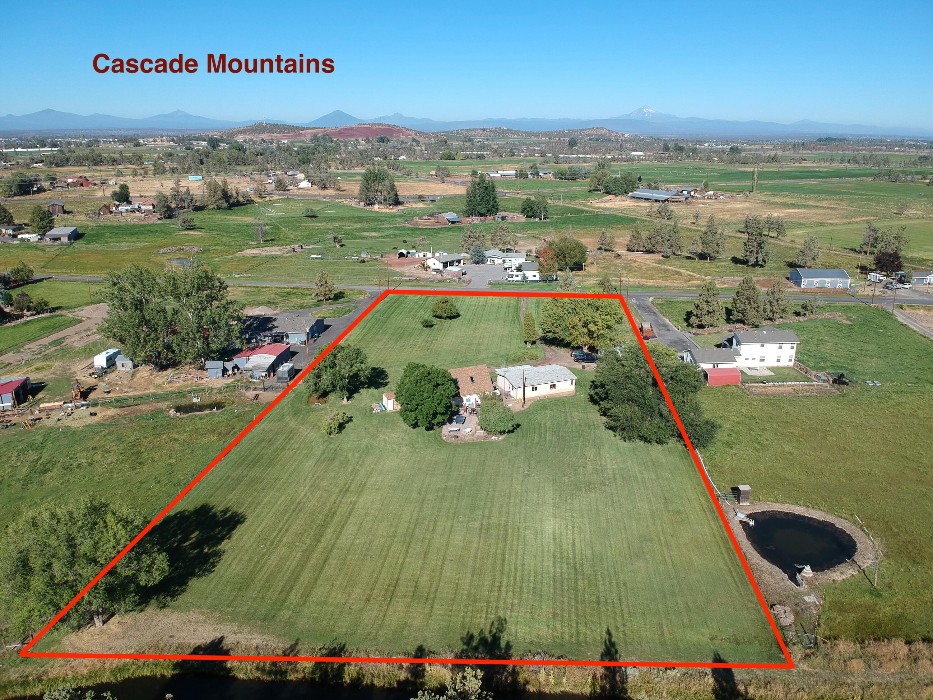 3680 NE Walnut Drive