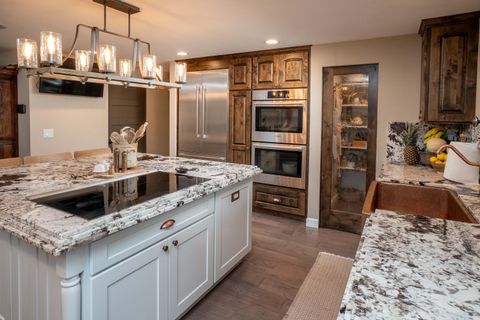 Tiny photo for 66505 Gerking Market Road, Bend, OR 97703 (MLS # 220207668)