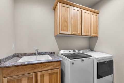 Tiny photo for 5518 NW Cedar Place, Prineville, OR 97754 (MLS # 220215846)