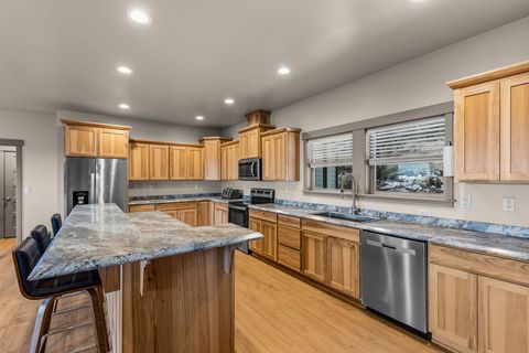 Tiny photo for 5518 NW Cedar Place, Prineville, OR 97754 (MLS # 220215846)