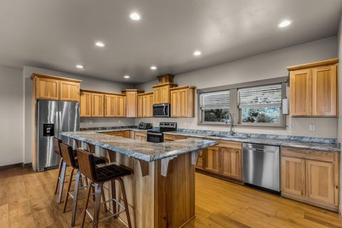 Tiny photo for 5518 NW Cedar Place, Prineville, OR 97754 (MLS # 220215846)