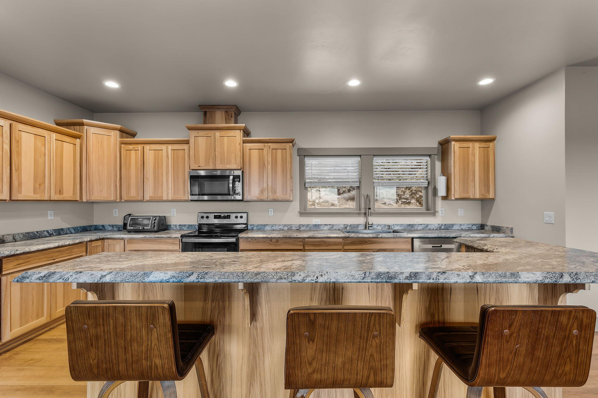 5518 NW Cedar Place