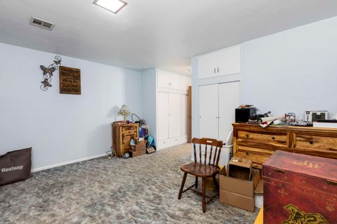 Tiny photo for 1215 NE A Street NE, Grants Pass, OR 97526 (MLS # 220213426)