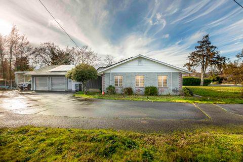 Tiny photo for 1215 NE A Street NE, Grants Pass, OR 97526 (MLS # 220213426)