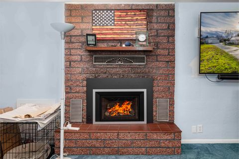 Tiny photo for 1215 NE A Street NE, Grants Pass, OR 97526 (MLS # 220213426)