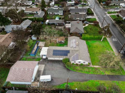 Tiny photo for 1215 NE A Street NE, Grants Pass, OR 97526 (MLS # 220213426)