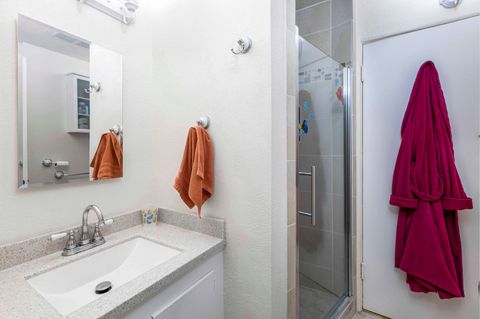 Tiny photo for 1215 NE A Street NE, Grants Pass, OR 97526 (MLS # 220213426)