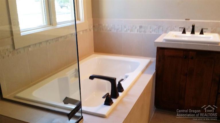 Pine Meadow Vill - Residential