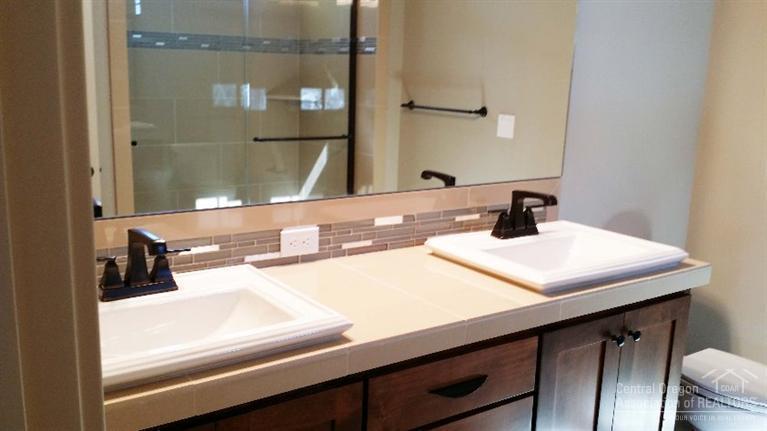 Pine Meadow Vill - Residential