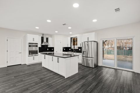 Tiny photo for 950 S K Street, Lakeview, OR 97630 (MLS # 220211884)