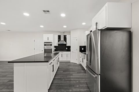 Tiny photo for 950 S K Street, Lakeview, OR 97630 (MLS # 220211884)