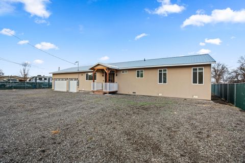 Tiny photo for 950 S K Street, Lakeview, OR 97630 (MLS # 220211884)