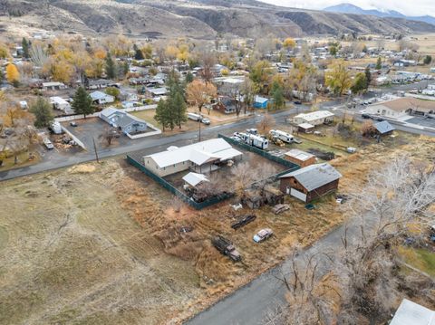 Tiny photo for 950 S K Street, Lakeview, OR 97630 (MLS # 220211884)