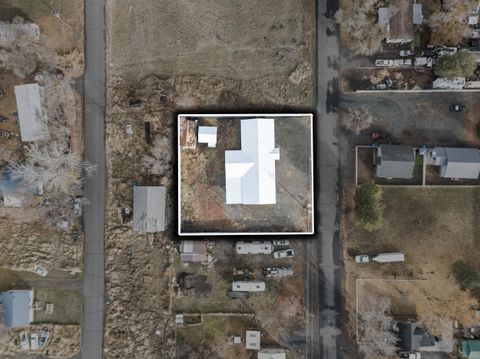 Tiny photo for 950 S K Street, Lakeview, OR 97630 (MLS # 220211884)