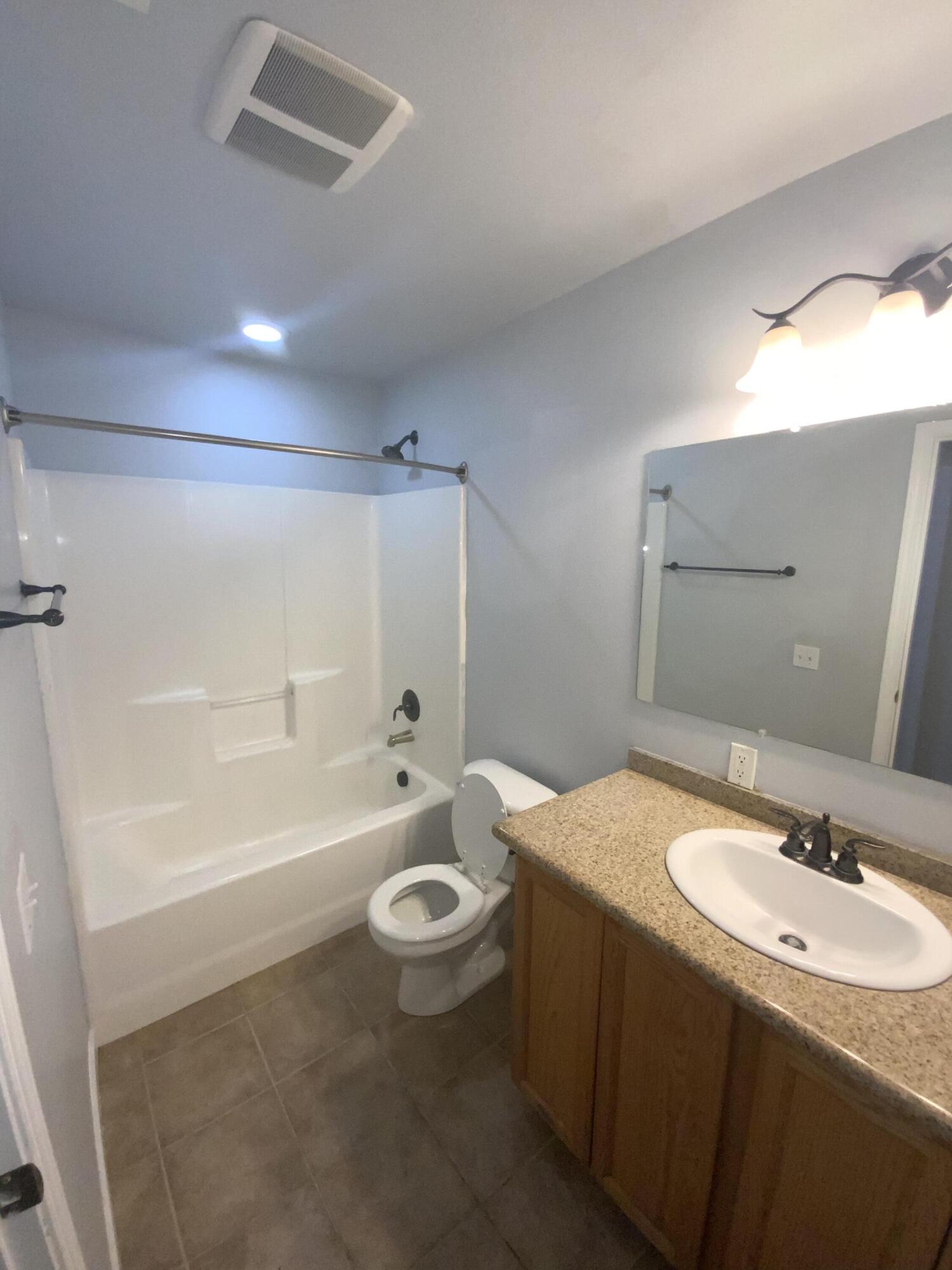 Lake Shore Gardens - Residential