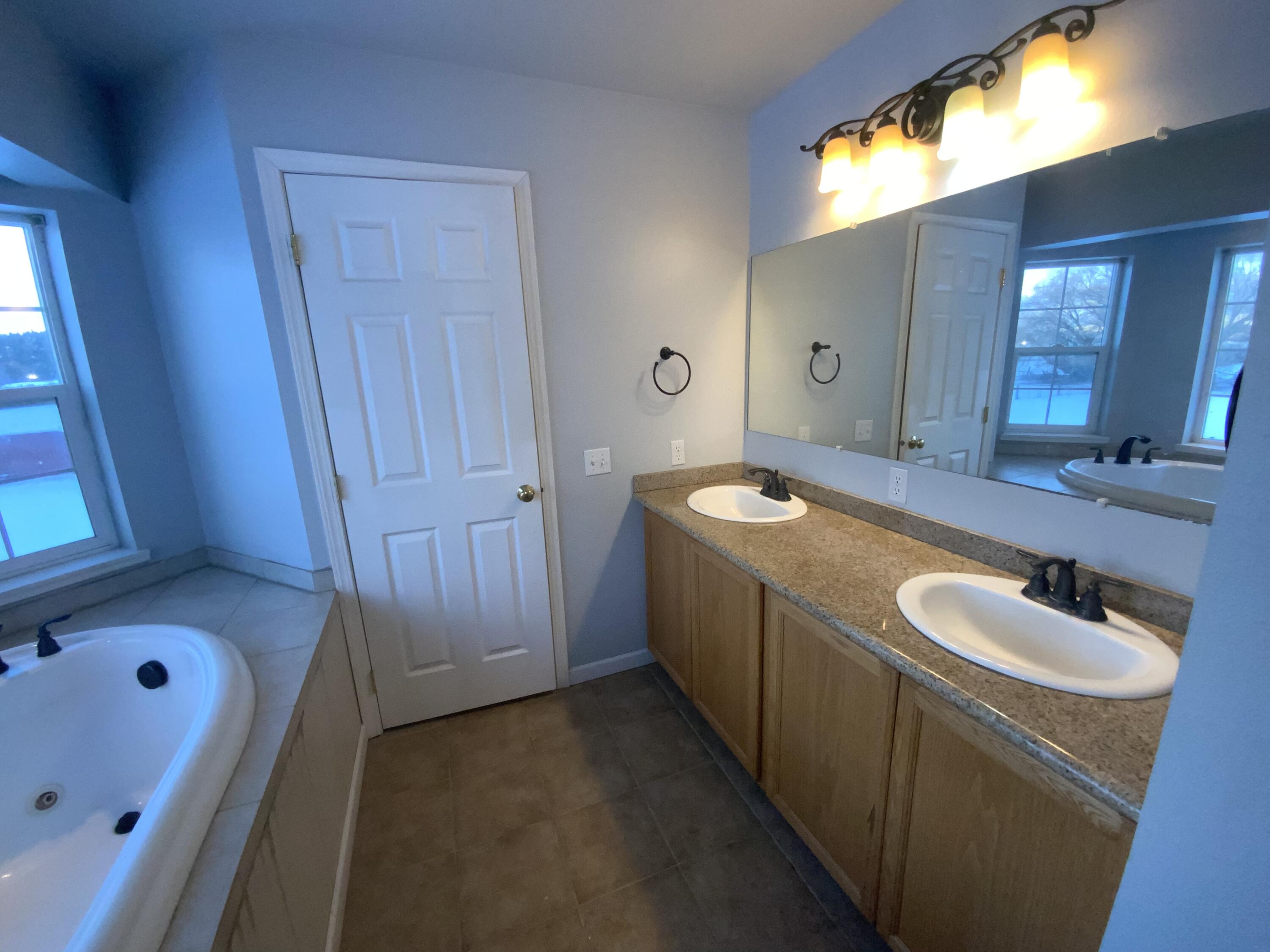 Lake Shore Gardens - Residential