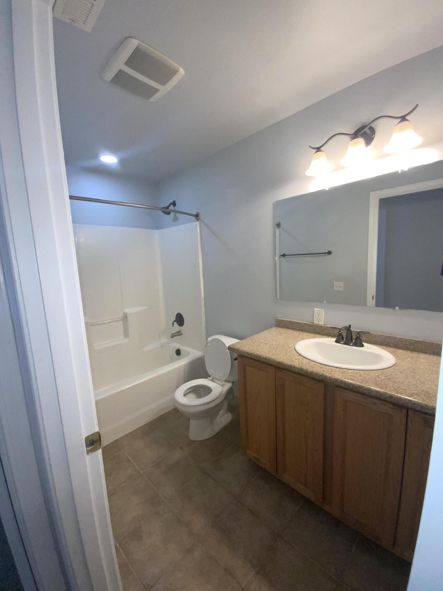 Lake Shore Gardens - Residential