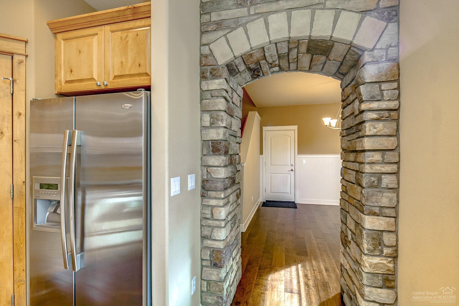 Lava Ridges - Residential