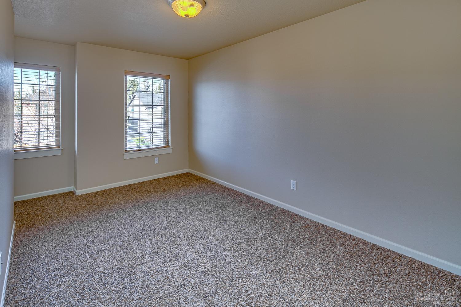 Lava Ridges - Residential