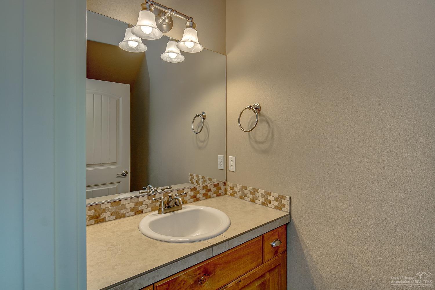 Lava Ridges - Residential