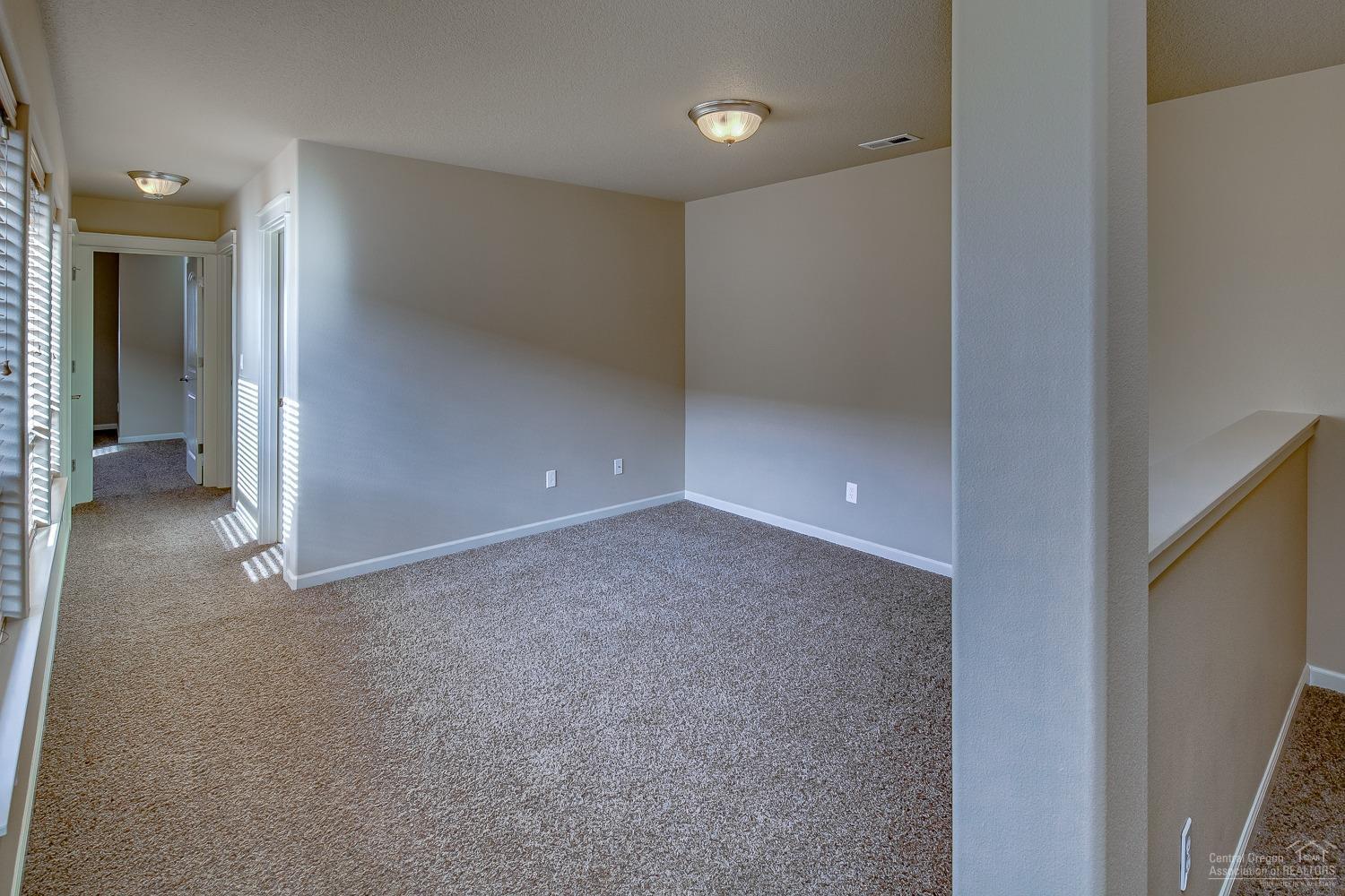 Lava Ridges - Residential