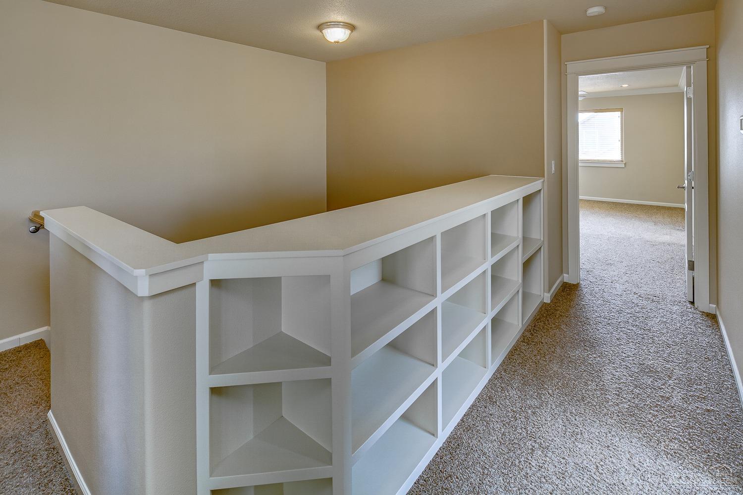 Lava Ridges - Residential