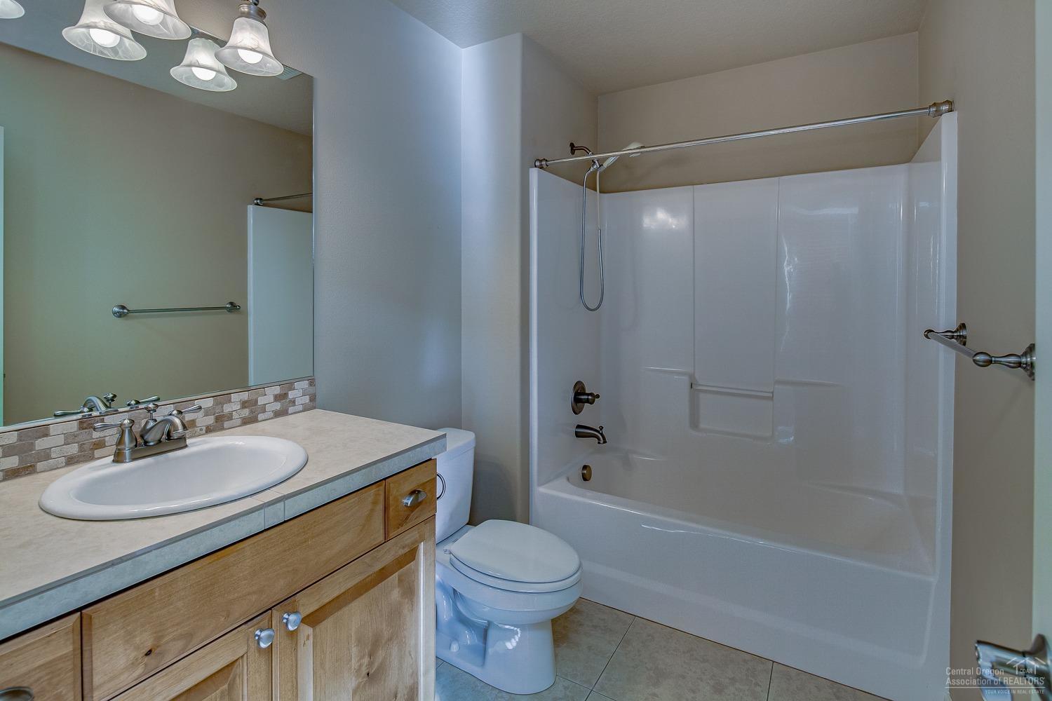 Lava Ridges - Residential