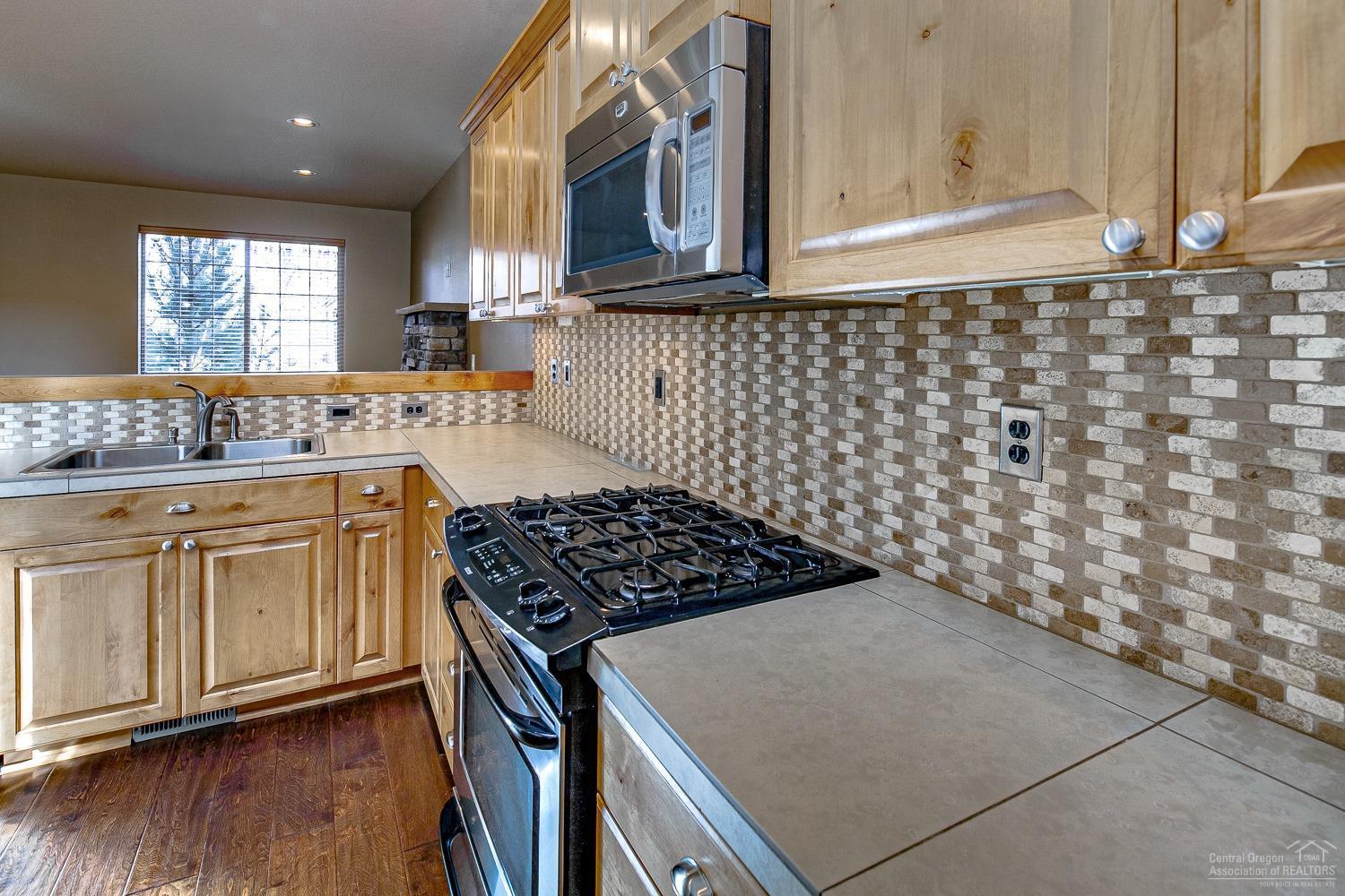 Lava Ridges - Residential