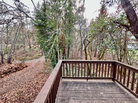 Tiny photo for 1450 Summit Loop, Grants Pass, OR 97527 (MLS # 220212499)