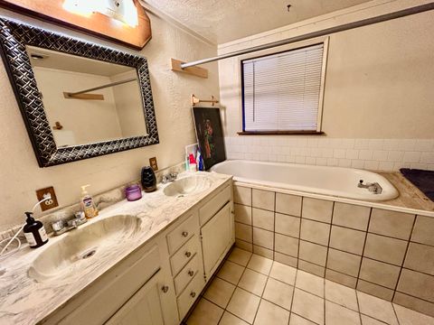 Tiny photo for 1450 Summit Loop, Grants Pass, OR 97527 (MLS # 220212499)