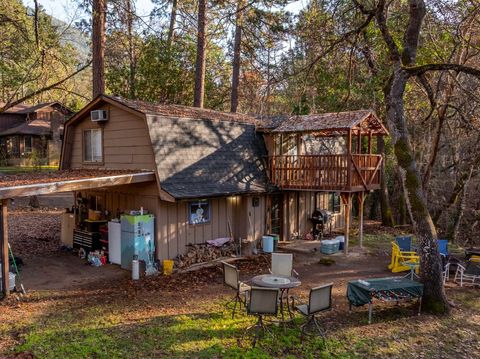 Tiny photo for 1450 Summit Loop, Grants Pass, OR 97527 (MLS # 220212499)