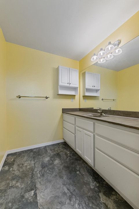 Tiny photo for 1017 Havenwood Drive, Eagle Point, OR 97524 (MLS # 220219624)