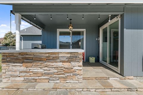 Tiny photo for 1017 Havenwood Drive, Eagle Point, OR 97524 (MLS # 220219624)