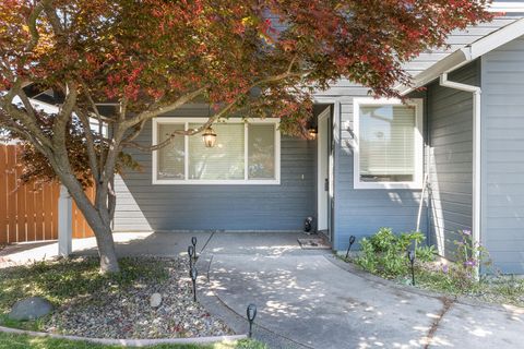 Tiny photo for 1017 Havenwood Drive, Eagle Point, OR 97524 (MLS # 220219624)