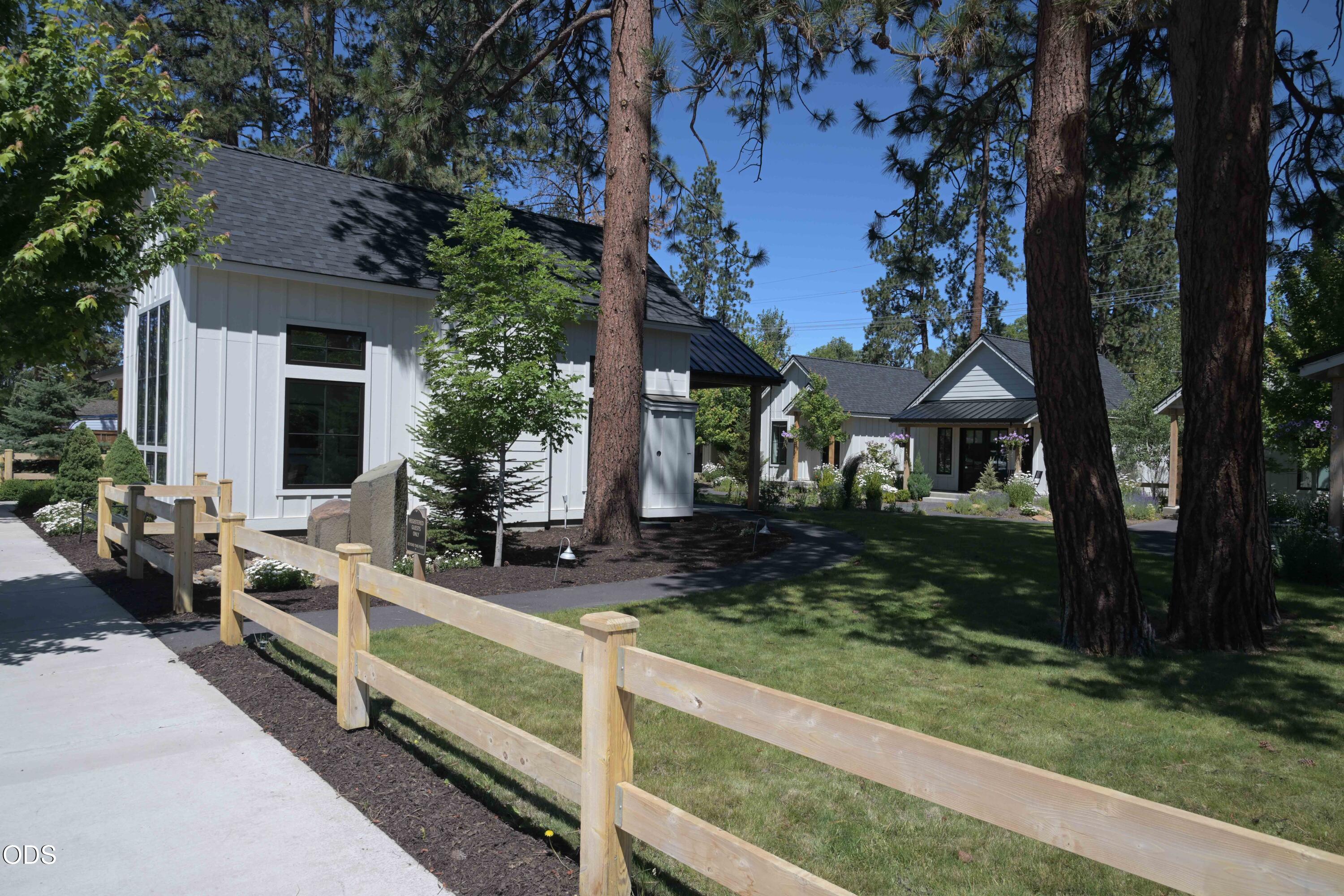 560 E Main Avenue