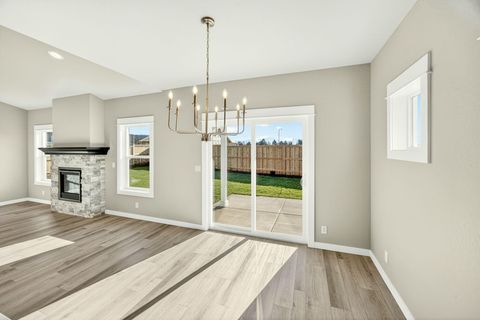 Tiny photo for 3758 Carlin Drive, Medford, OR 97504 (MLS # 220214320)