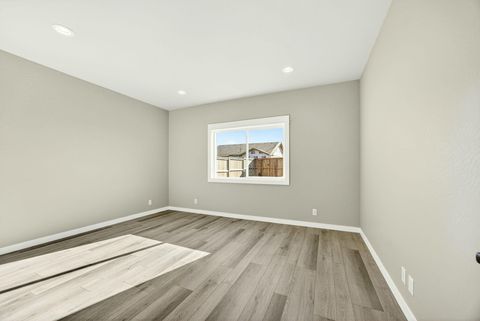 Tiny photo for 3758 Carlin Drive, Medford, OR 97504 (MLS # 220214320)