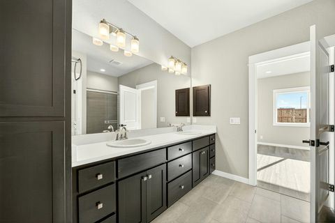 Tiny photo for 3758 Carlin Drive, Medford, OR 97504 (MLS # 220214320)