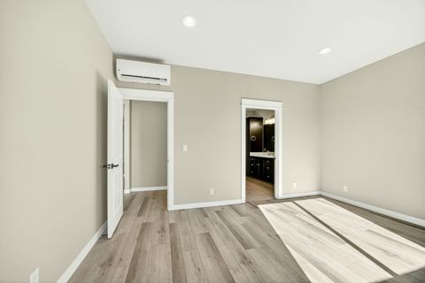 Tiny photo for 3758 Carlin Drive, Medford, OR 97504 (MLS # 220214320)