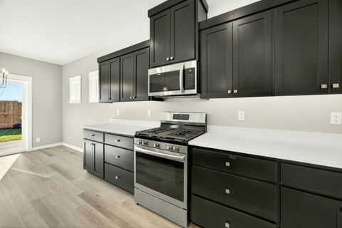 Tiny photo for 3758 Carlin Drive, Medford, OR 97504 (MLS # 220214320)