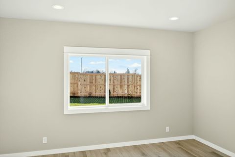 Tiny photo for 3758 Carlin Drive, Medford, OR 97504 (MLS # 220214320)