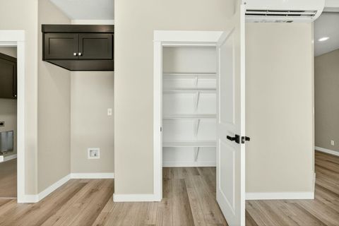 Tiny photo for 3758 Carlin Drive, Medford, OR 97504 (MLS # 220214320)