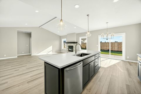 Tiny photo for 3758 Carlin Drive, Medford, OR 97504 (MLS # 220214320)